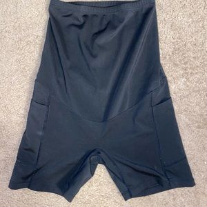 Maternity biker shorts